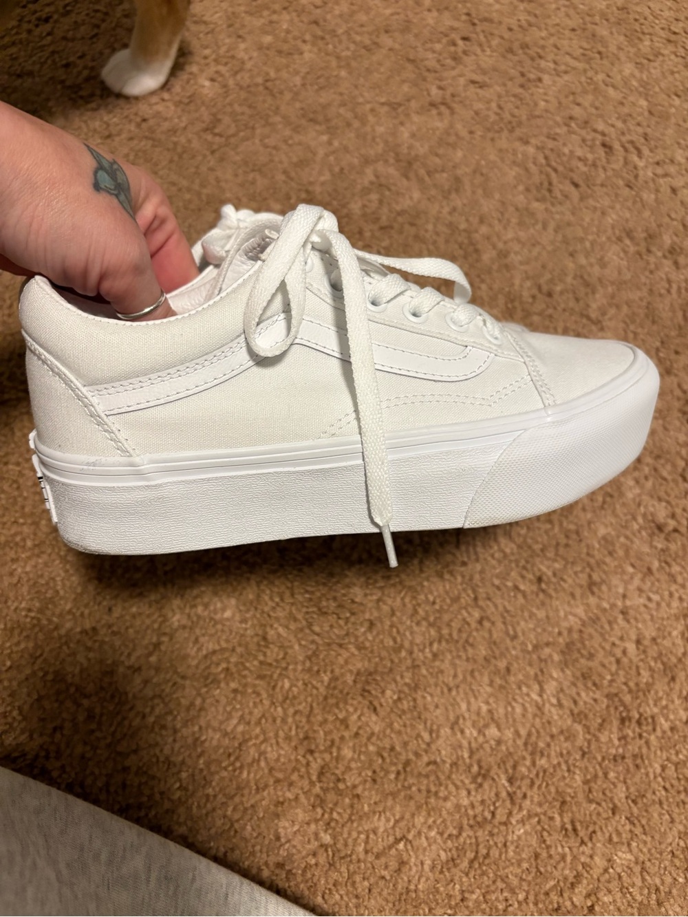 Women’s Classic Low-Top Canvas Sneakers - White